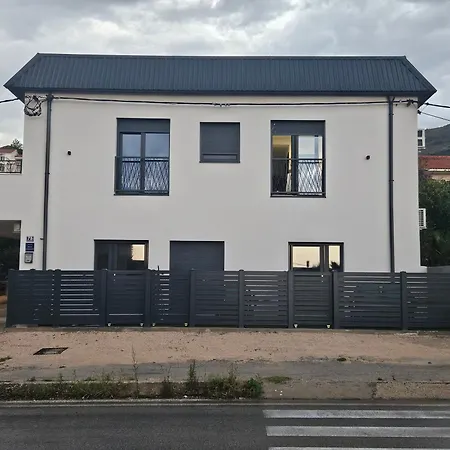 Elite Estate Apartment